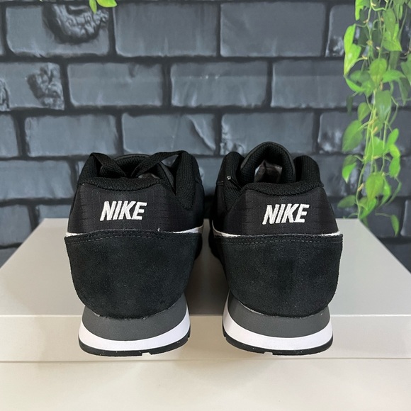 Nike MD Runner 2 - Picture 5 of 11